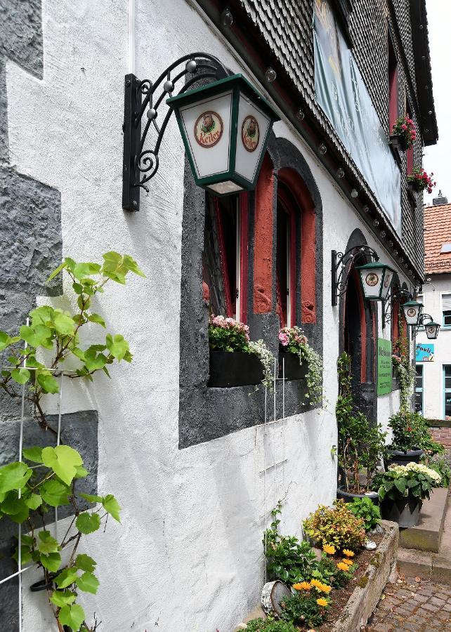 Burgmannenhaus Hotel Steinau an der Strasse Exterior photo